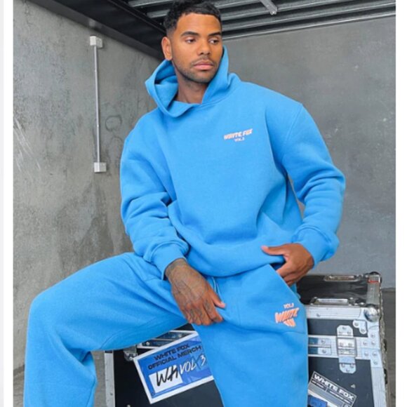 White Fox SET (Hoodie L/XL) (Sweatpants L) - Picture 2 of 4